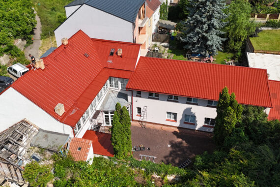 Nátěr střechy na Praze 8 - Výškovípracanti